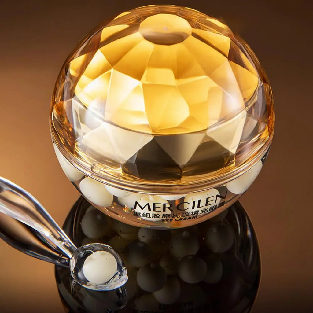 Crema idratante al collagene e oro che penetra in profondità nel livello basale della pelle, migliorando l'elasticità e la compattezza della pelle, riducendo le linee sottili